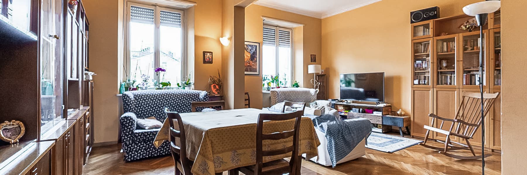 Elegant Apartment in Torino, Piedmont Near Piazza Solferino