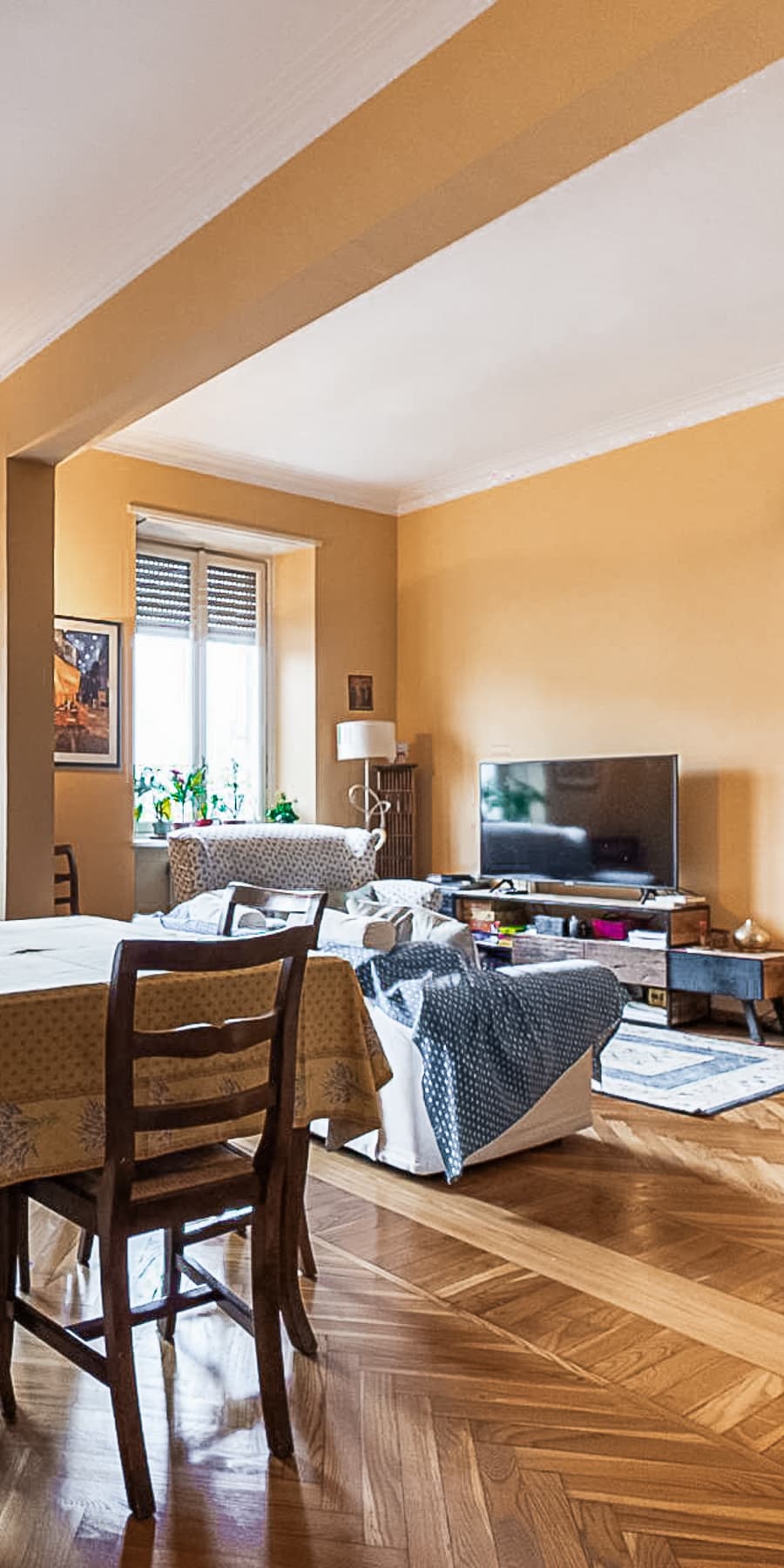 Elegant Apartment in Torino, Piedmont Near Piazza Solferino