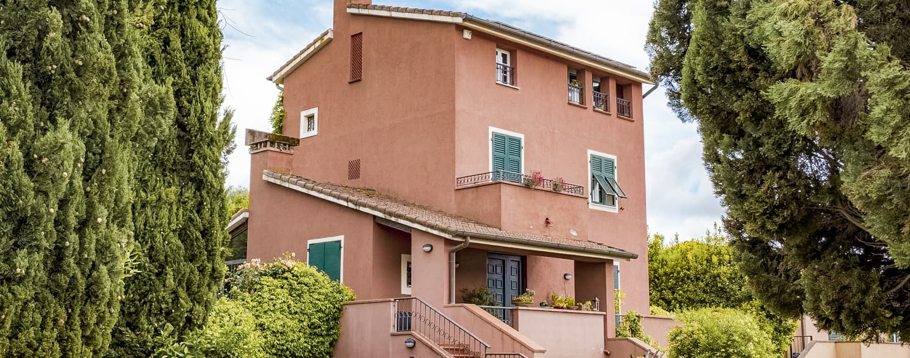 Elegant Villa with Pool in Sarzana, Liguria
