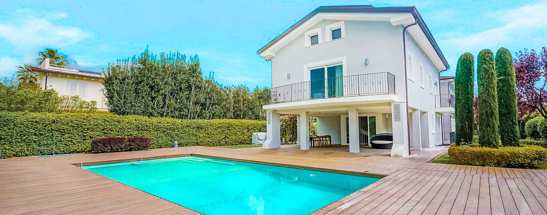 Villa esclusiva a Forte dei Marmi con piscina e giardino