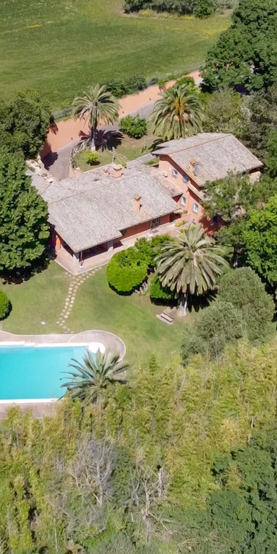 Elegant Villa with Pool in Rome, Lazio