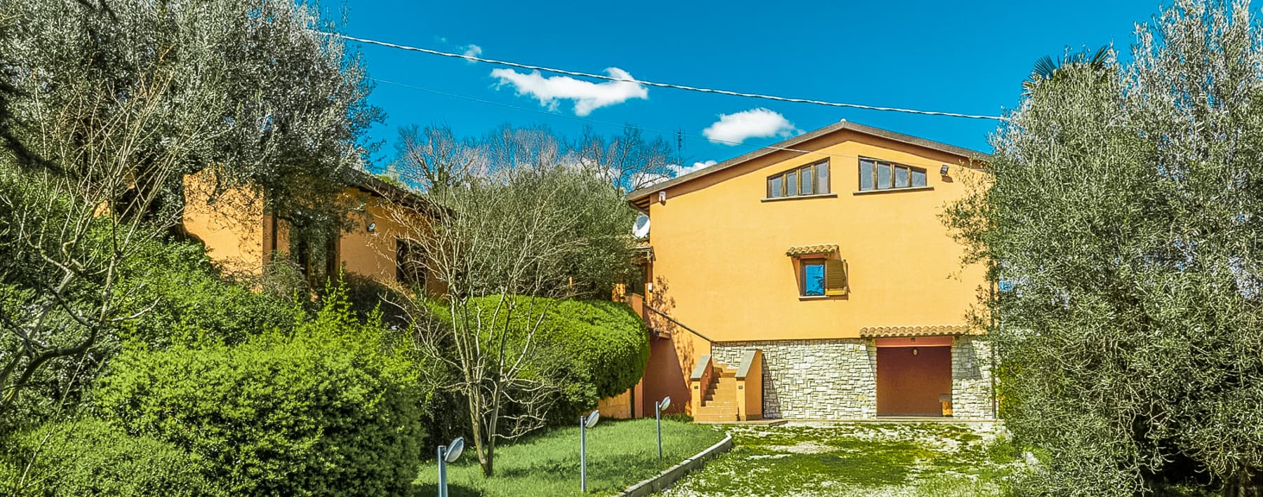 Modern Villa with Pool in Perugia, Umbria