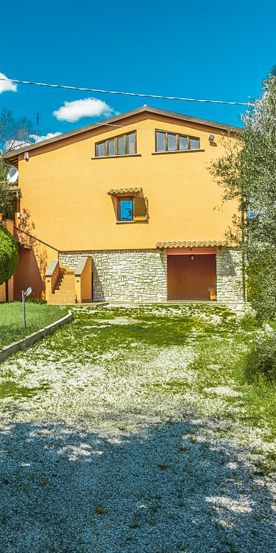 Modern Villa with Pool in Perugia, Umbria