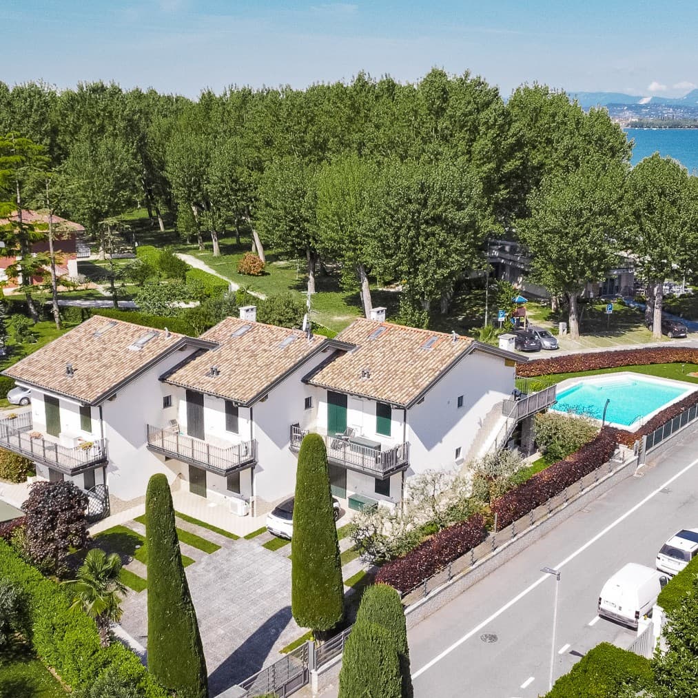 Apartment Overlooking Lake Garda, Sirmione, Lombardy