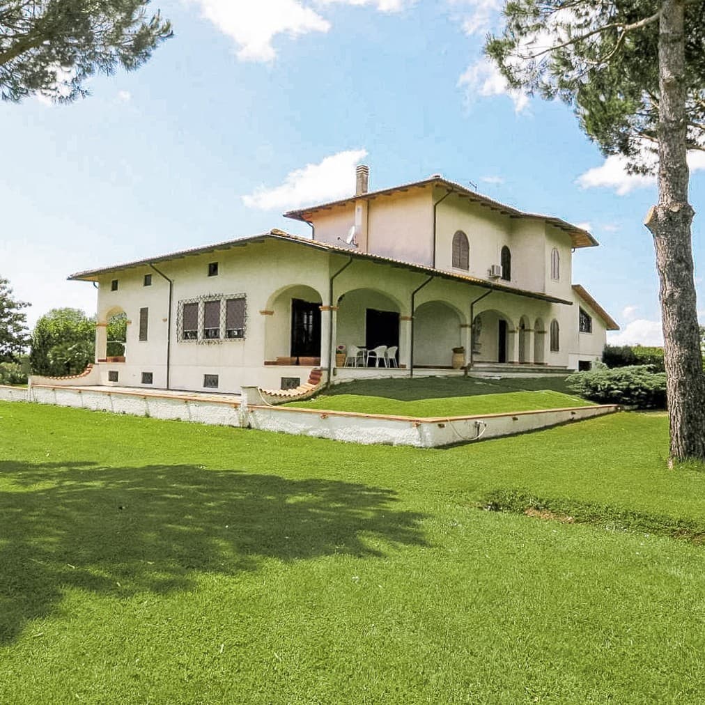 Elegant Villa with Pool in Versilia, Tuscany