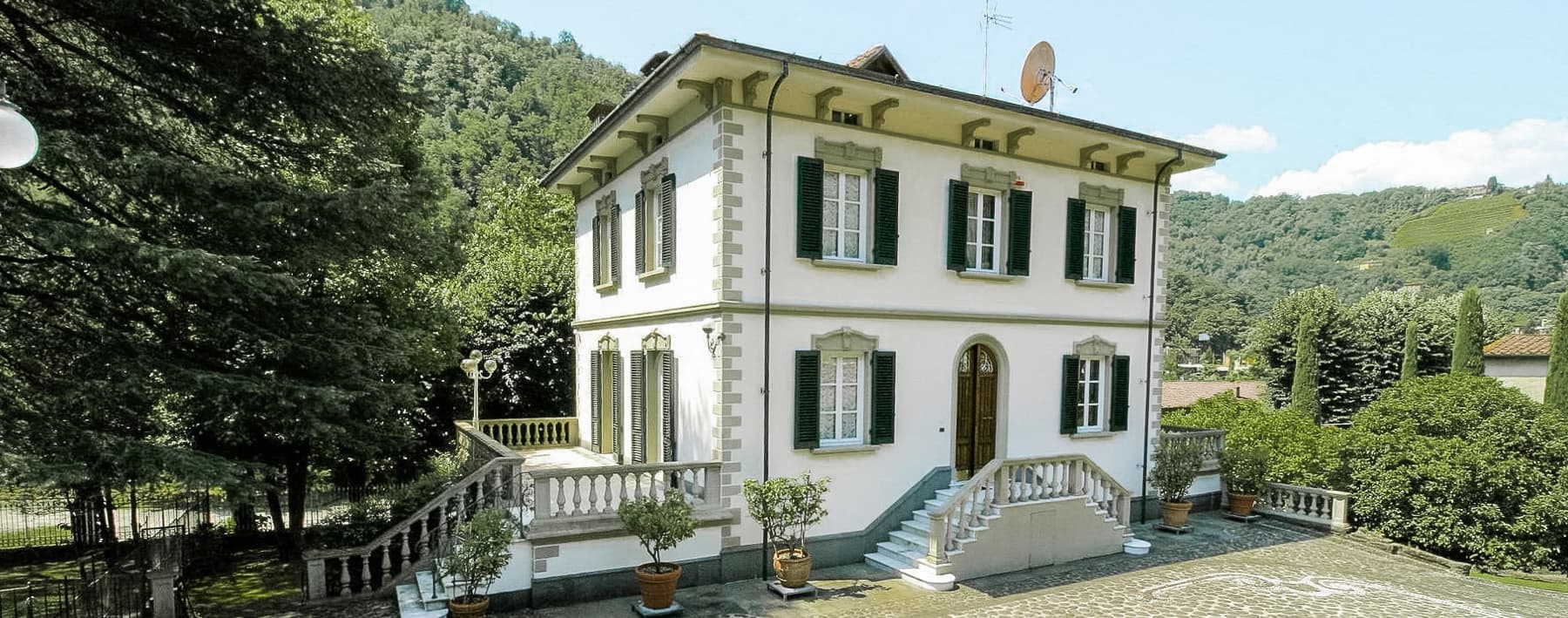 Elegant Villa with Park in Bagni di Lucca, Tuscany