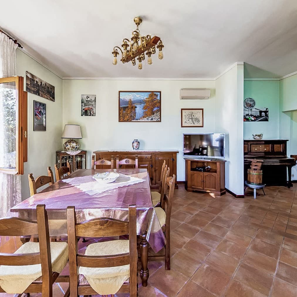 Renovated Villa with Pool in Pescia, Tuscany