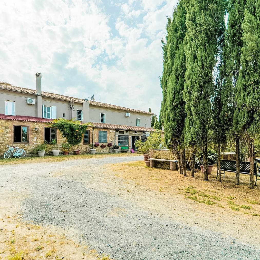 Rustic Country House with Pool in Rosignano, Tuscany