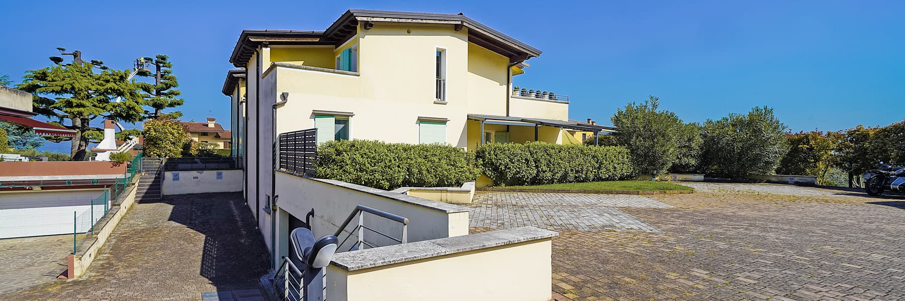 Loft Attic Overlooking Lake Garda, Padenghe sul Garda