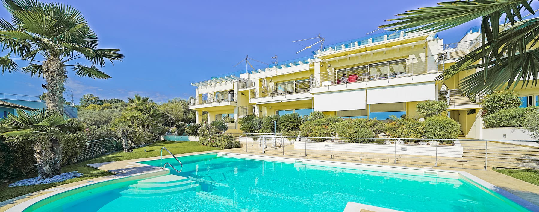 Loft Attic in Padenghe sul Garda, Lake Garda Area