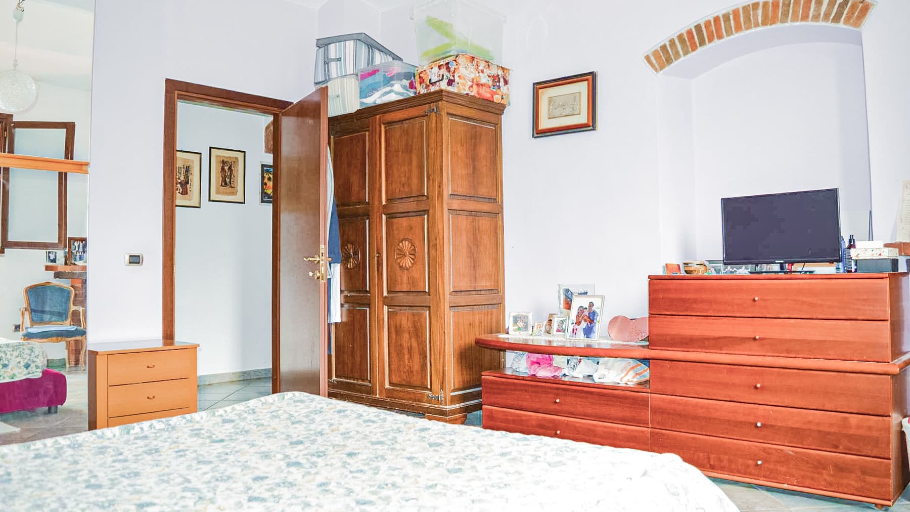 Big Image 10