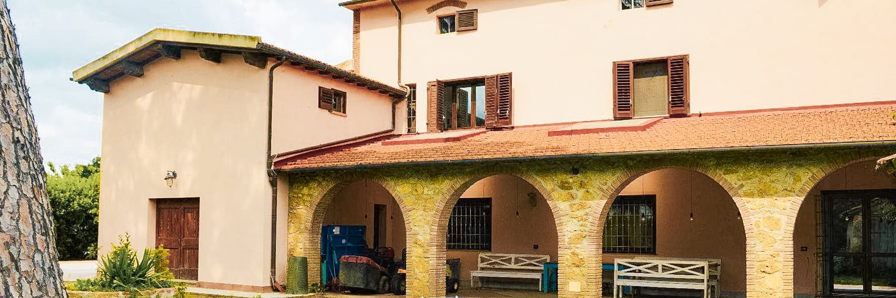 Casale indipendente con giardino a Cecina, Toscana
