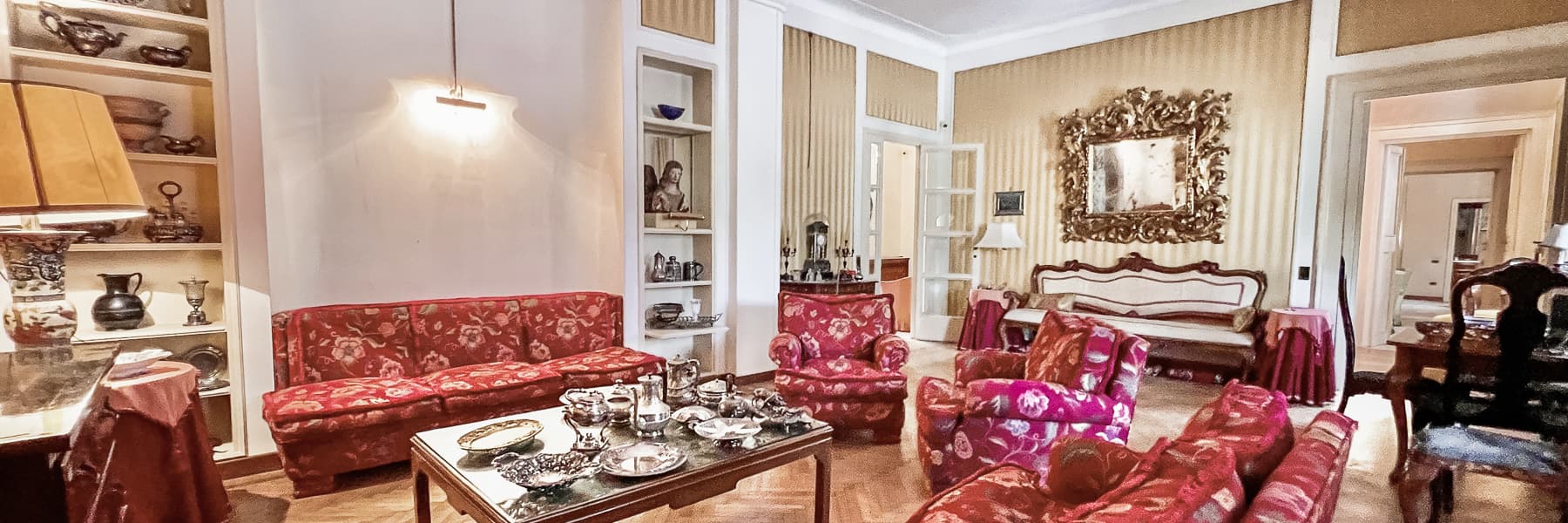 Elegant Apartment in Lucca's Historic Center, Tuscany