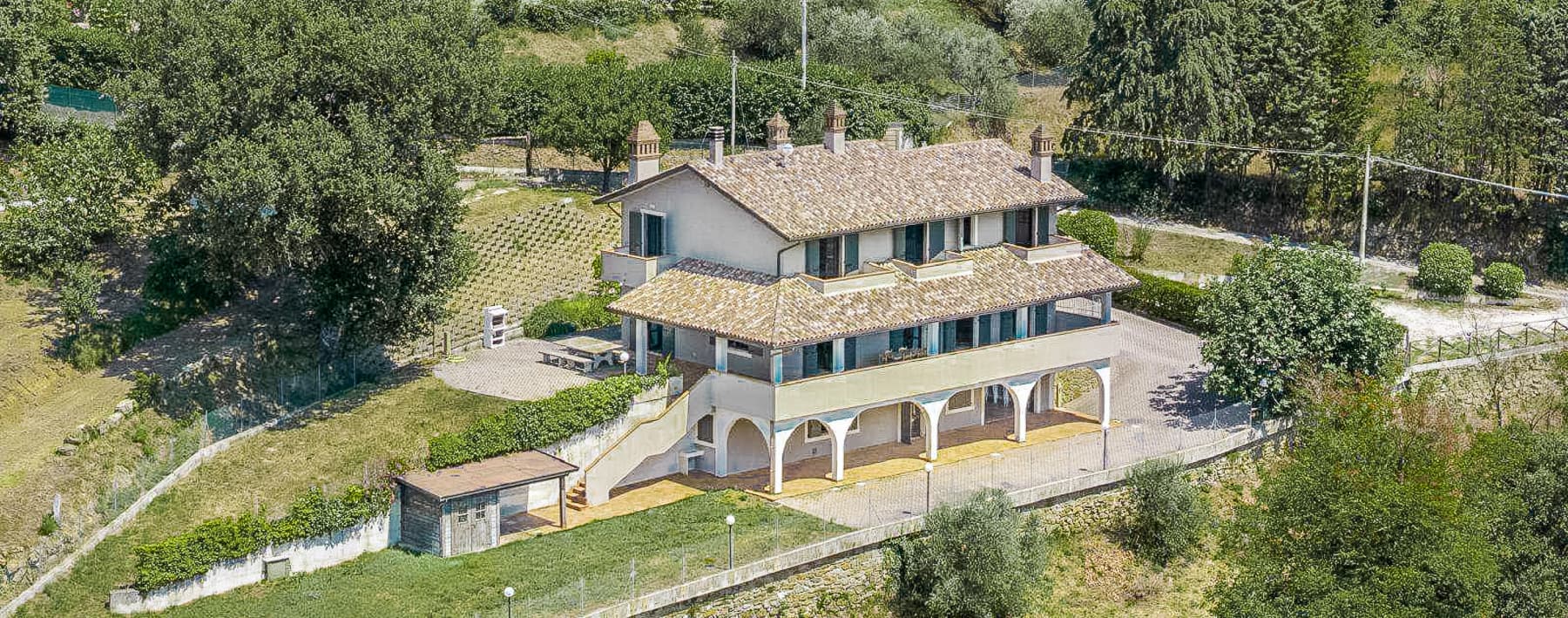 Detached House in Passignano sul Trasimeno, Umbria