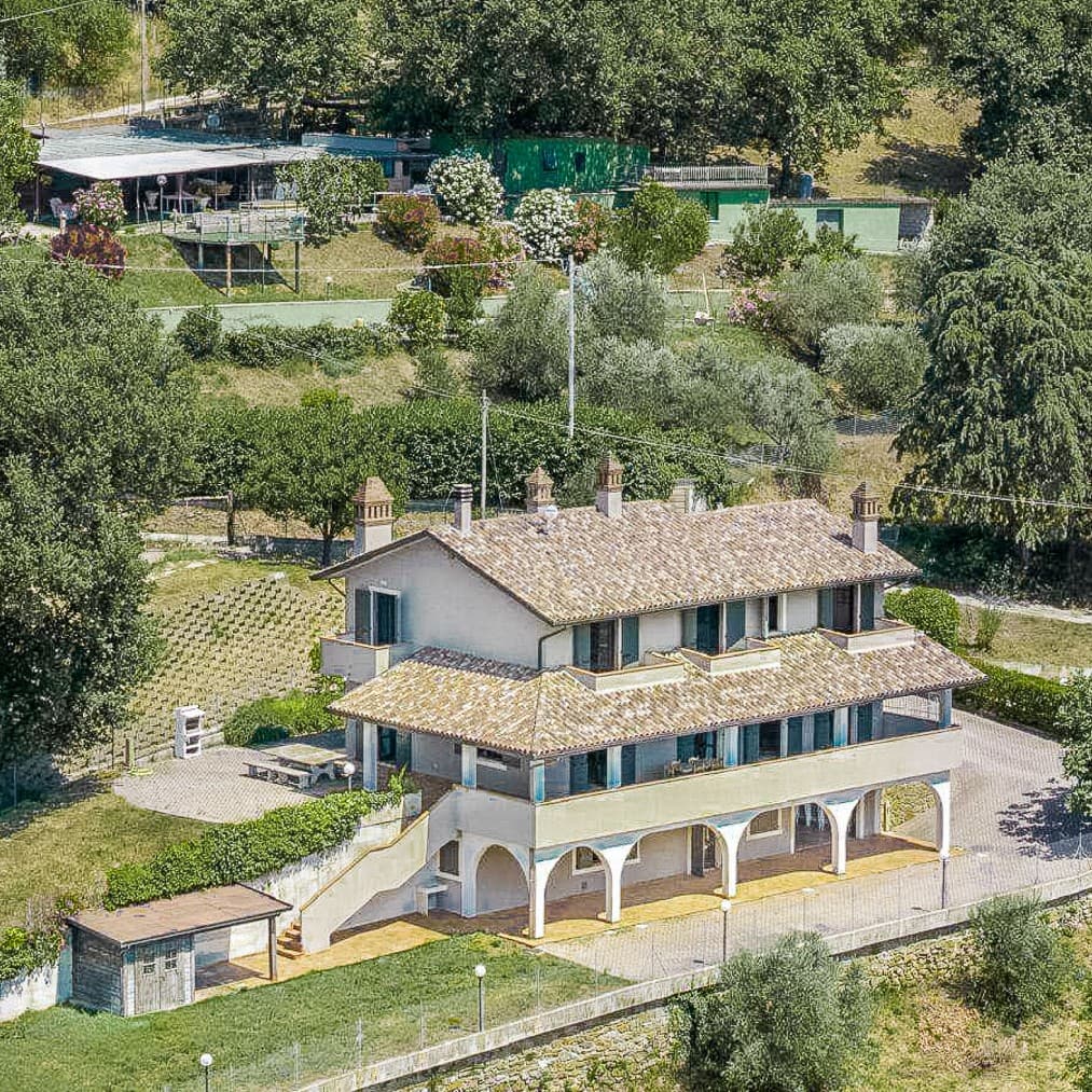 Detached House in Passignano sul Trasimeno, Umbria