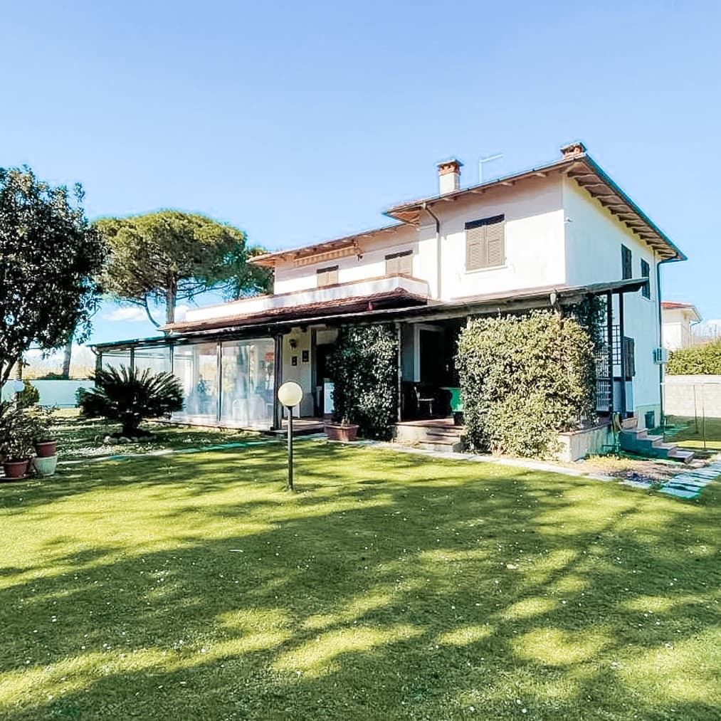 Elegant Villa in Carrara, Tuscany