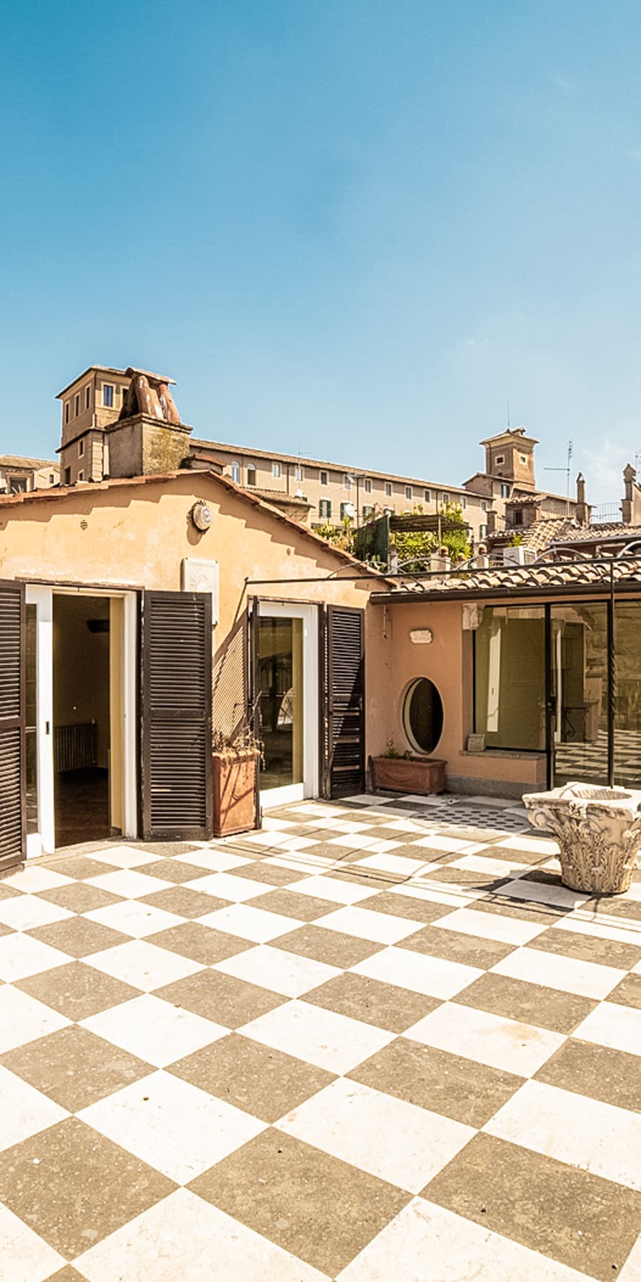 Historic Detached House Overlooking Imperial Forums, Rome