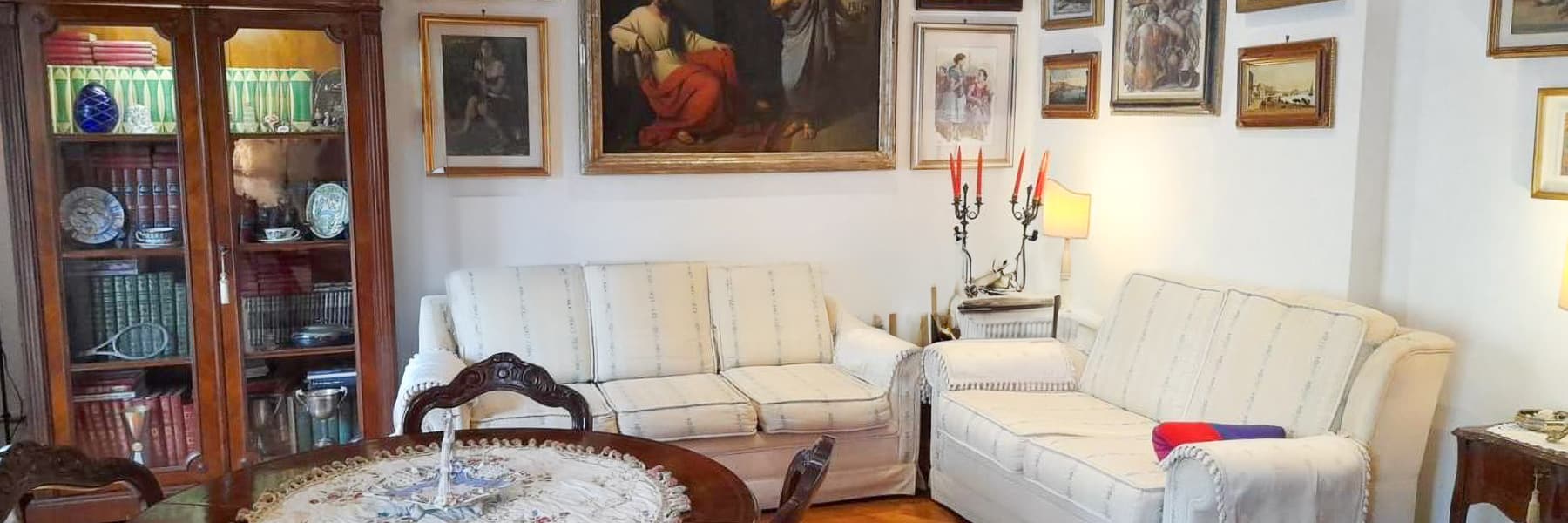 Charming Apartment in Napoli, Campania