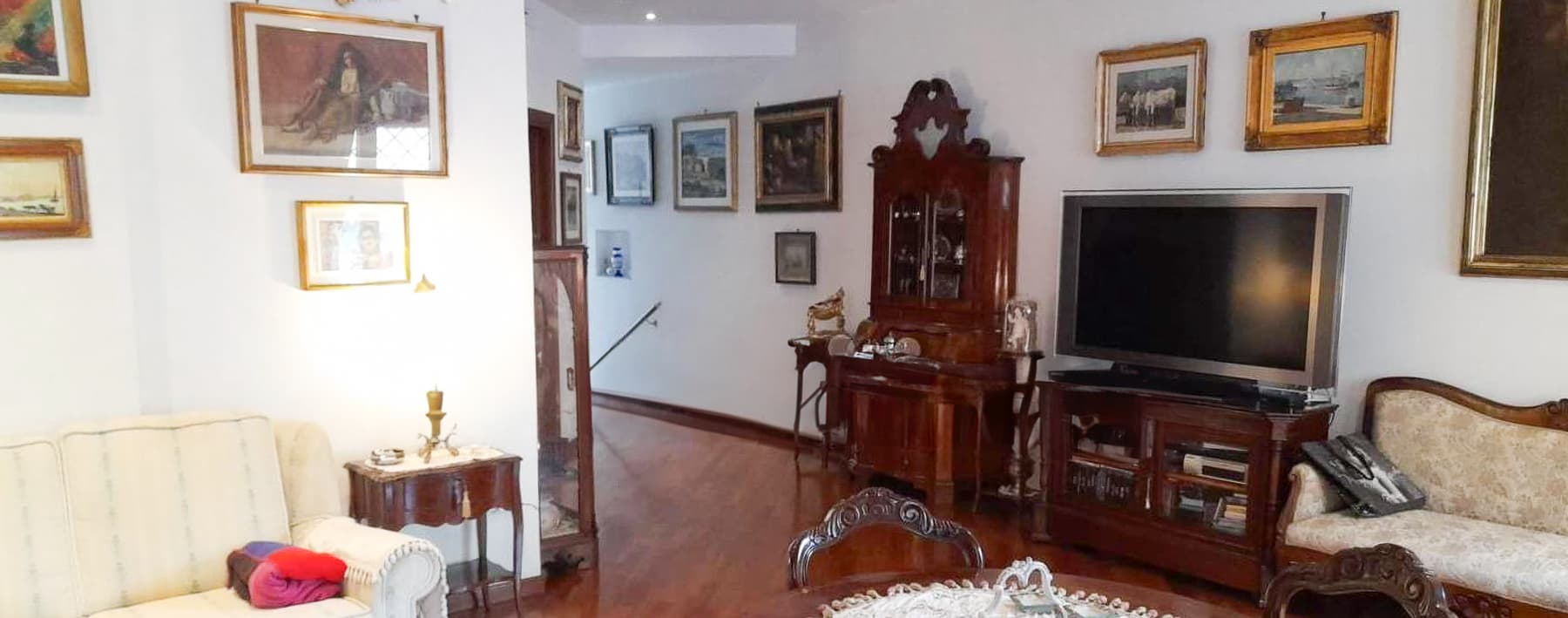 Charming Apartment in Napoli, Campania