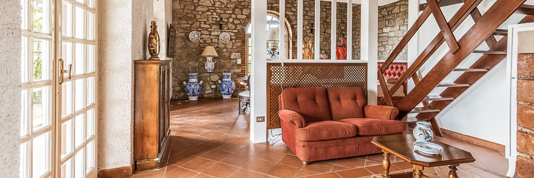 Villa storica a Todi con piscina e uliveto
