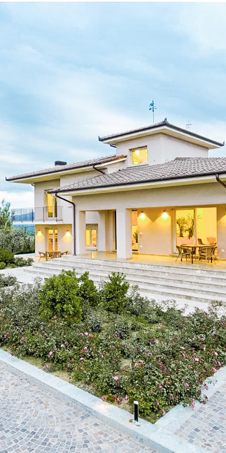 Luxury Villa with Infinity Pool in Tuscany's Foiano