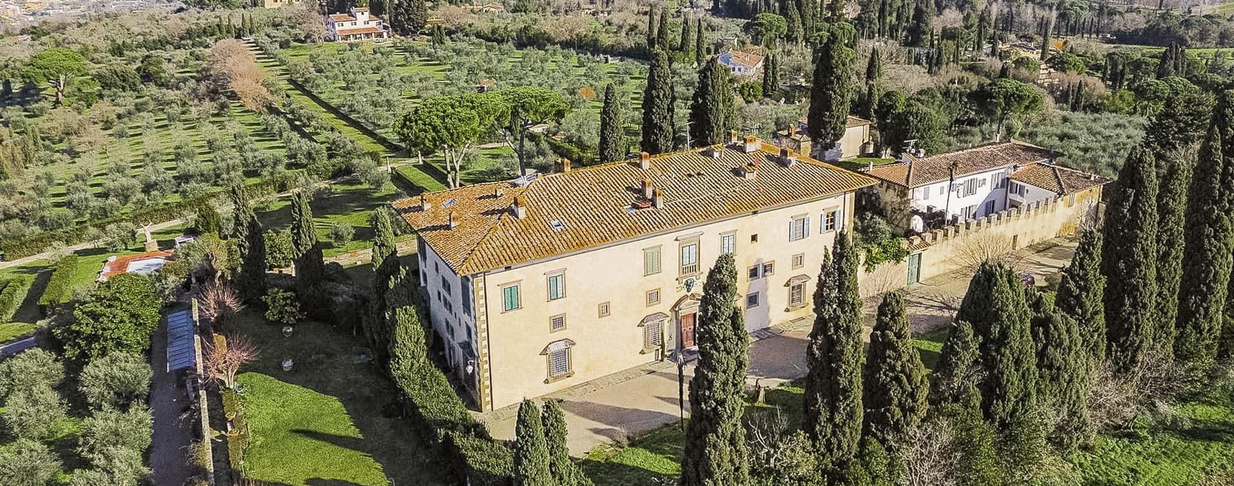 Elegant Apartment in Historic Villa, Florence
