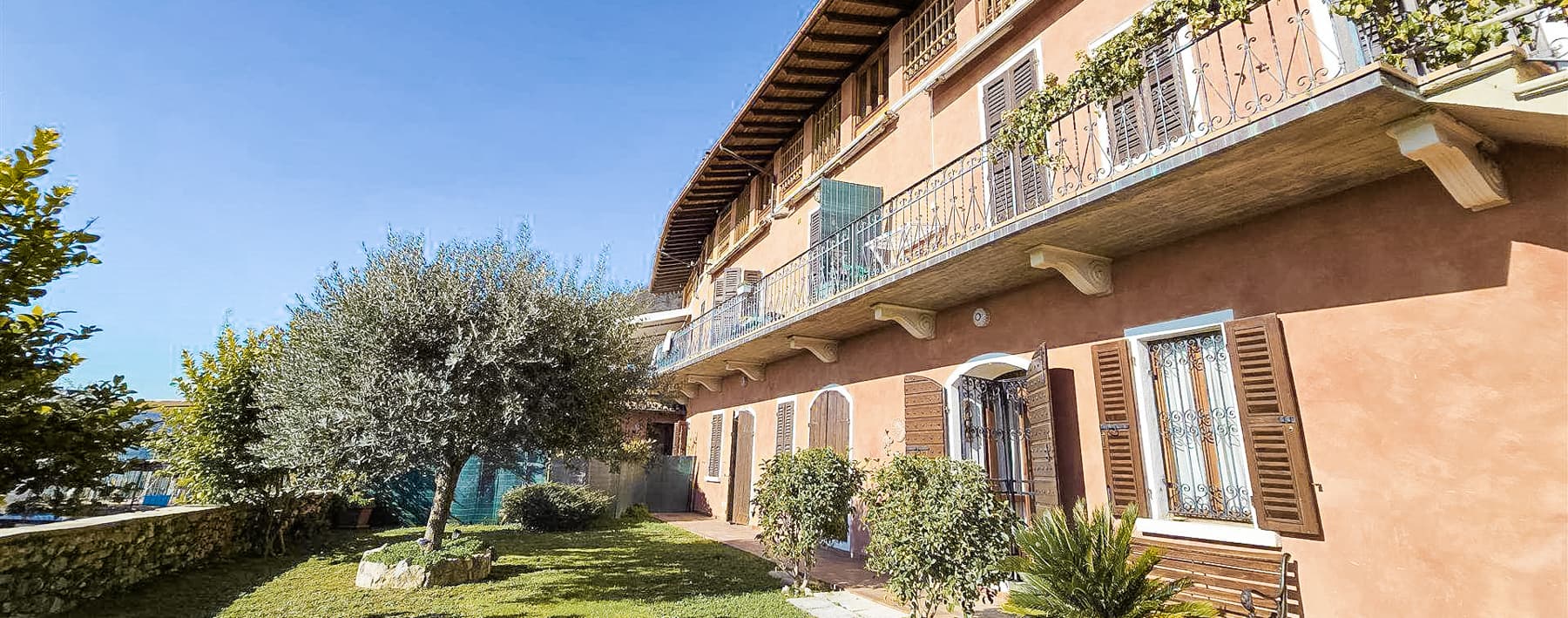 Rustic Country House by Lake Garda, Lombardy