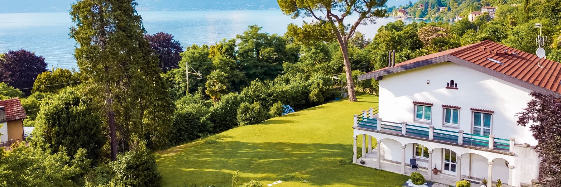 Charming Villa in Brezzo di Bedero, Lombardia