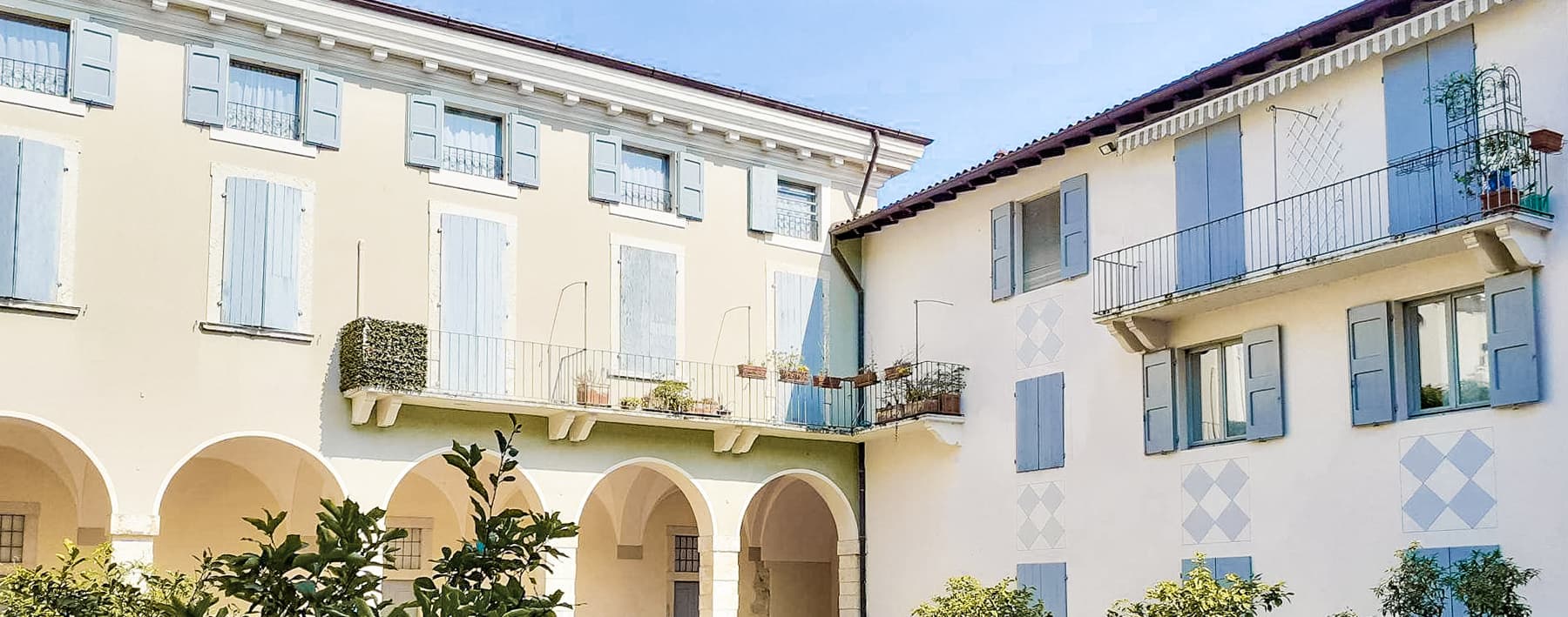 Spacious Apartment with Terrace in Lake Garda, Lombardy