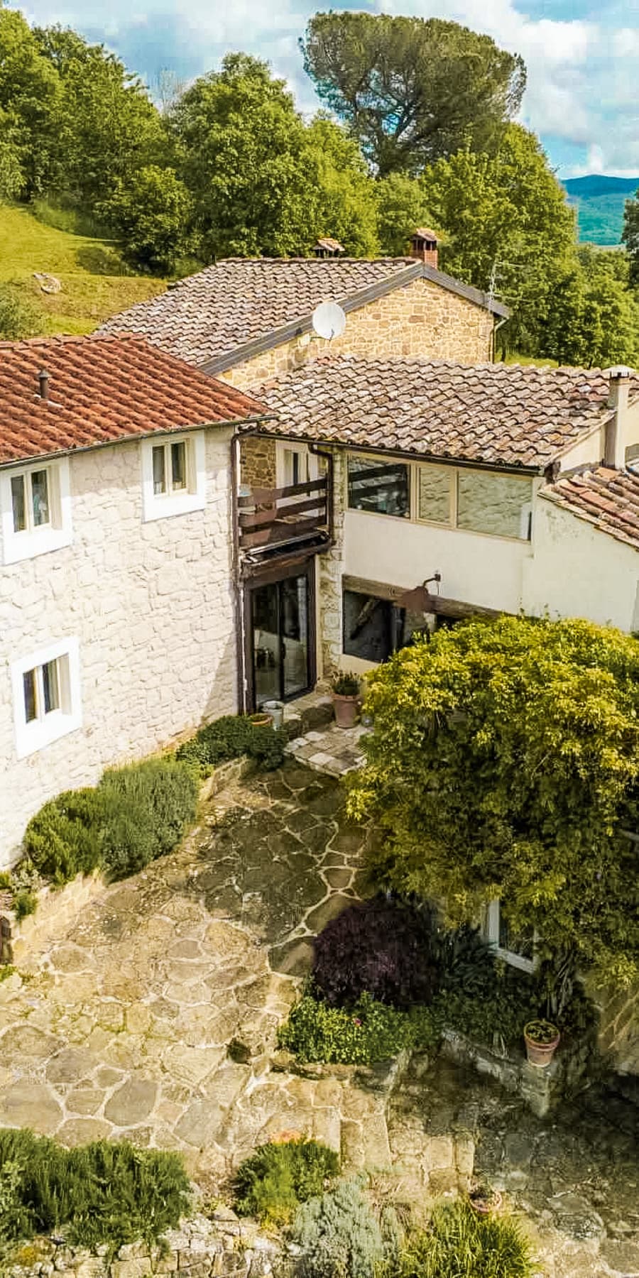 Casale in pietra a Poppi, nel cuore della Toscana