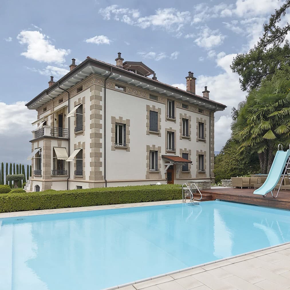 Villa di Lusso a Luino con Vista Lago Maggiore