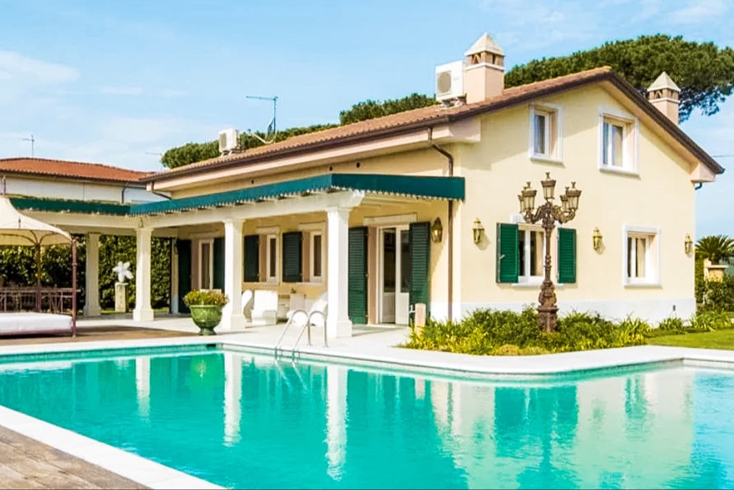 Villa Generosa nella campagna di Pietrasanta, Versilia