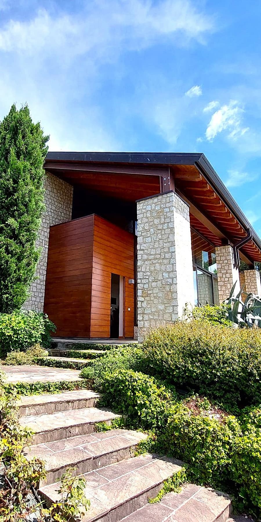 Villa panoramica a Borso del Grappa, Prealpi Venete