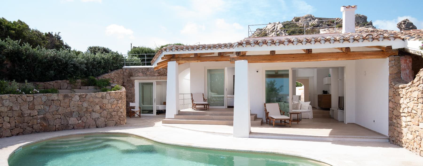 Villa esclusiva a Palau, Sardegna con piscina e vista mare