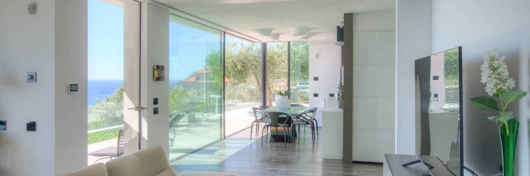 Villa di Lusso Vista Mare a Bergeggi, 360 mq Totali