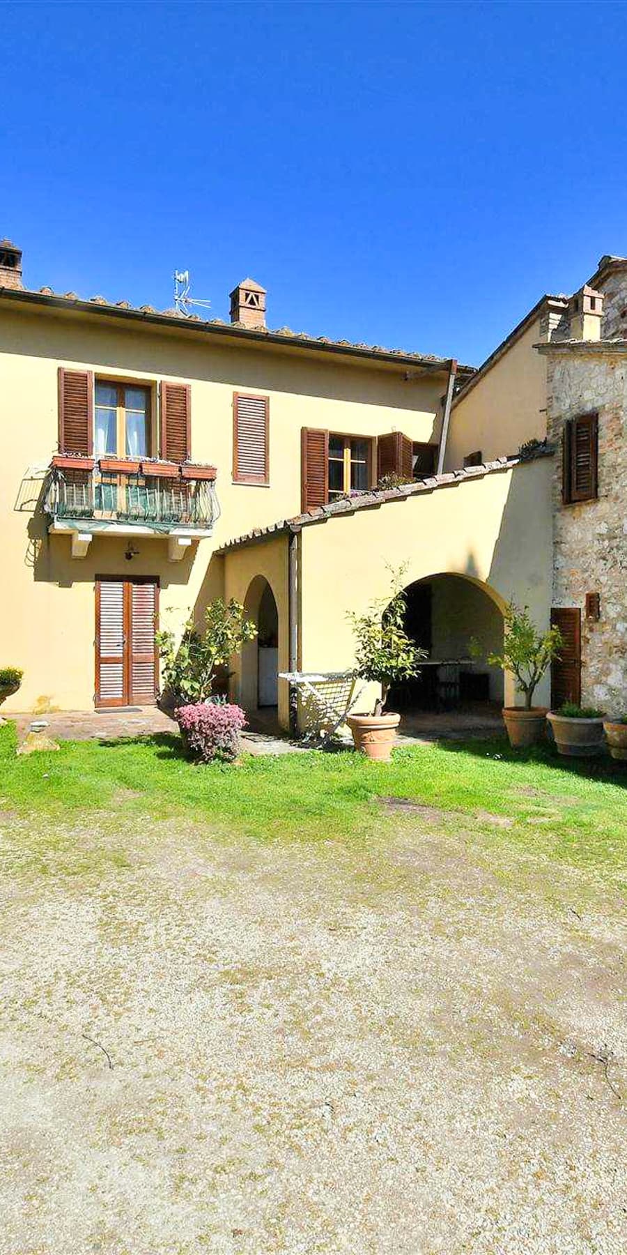 Villa da Sogno tra le Colline di Poggibonsi, Toscana