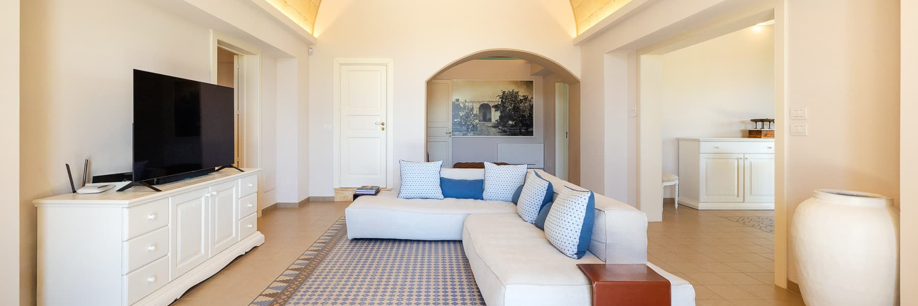 Villa elegante con giardino e piscina ad Alezio, Puglia