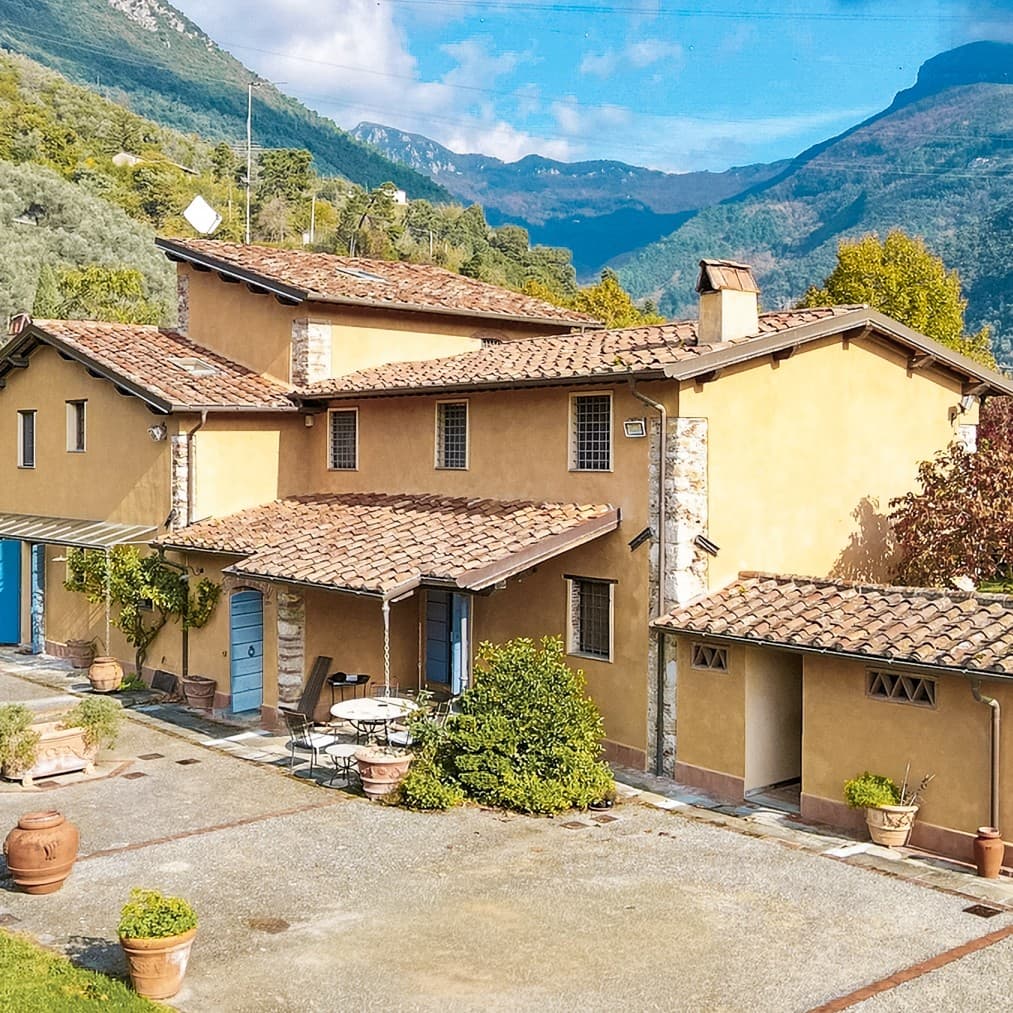 Villa esclusiva a Pietrasanta con parco e piscina