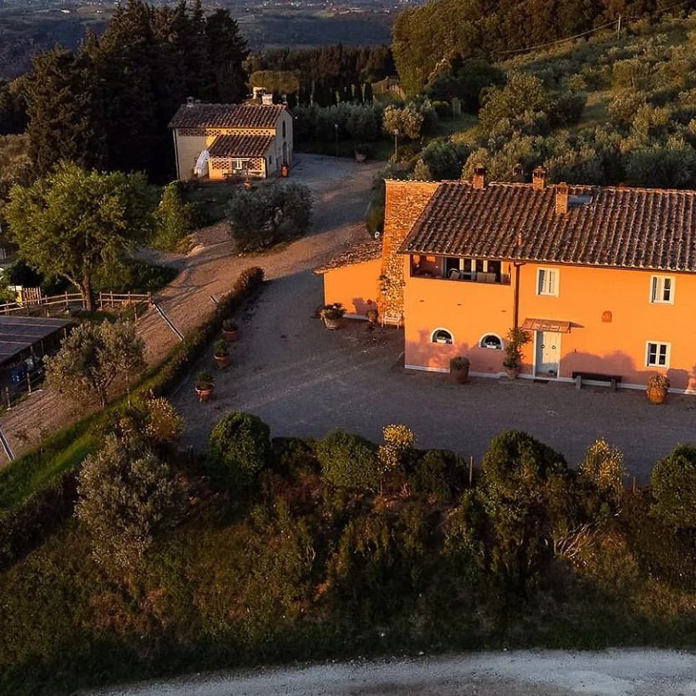 Casale con Piscina Privata nella Campagna Toscana