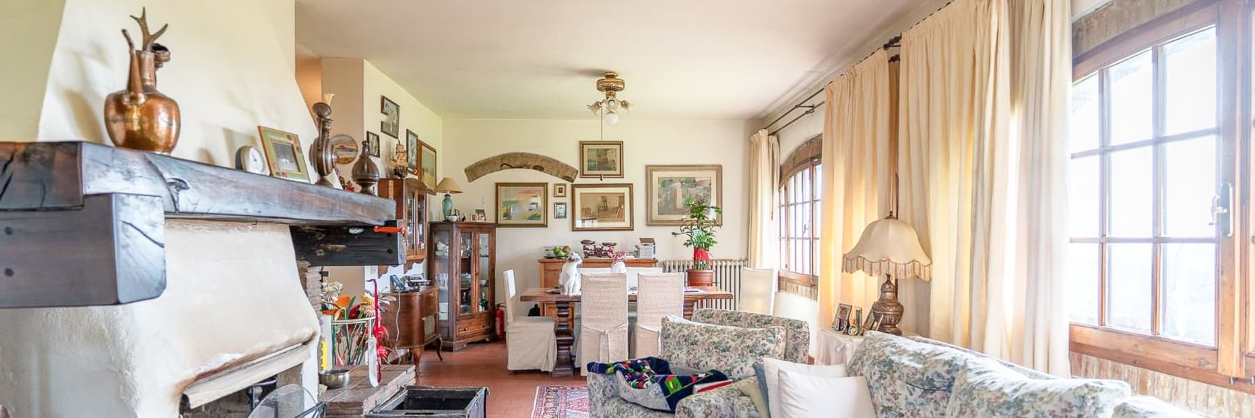Colonica panoramica in Toscana, Montespertoli
