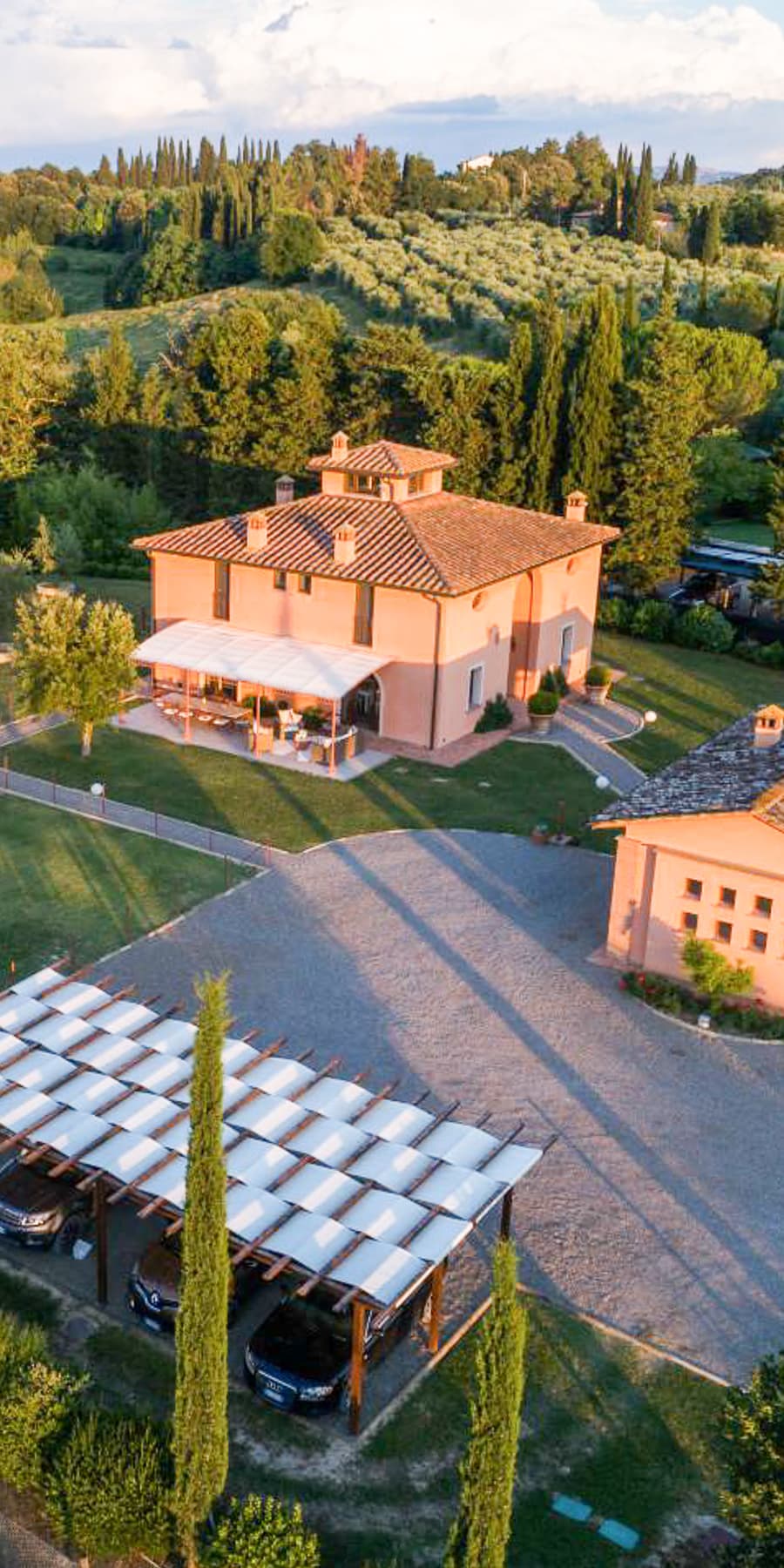 Villa toscana con piscina e giardino a Peccioli