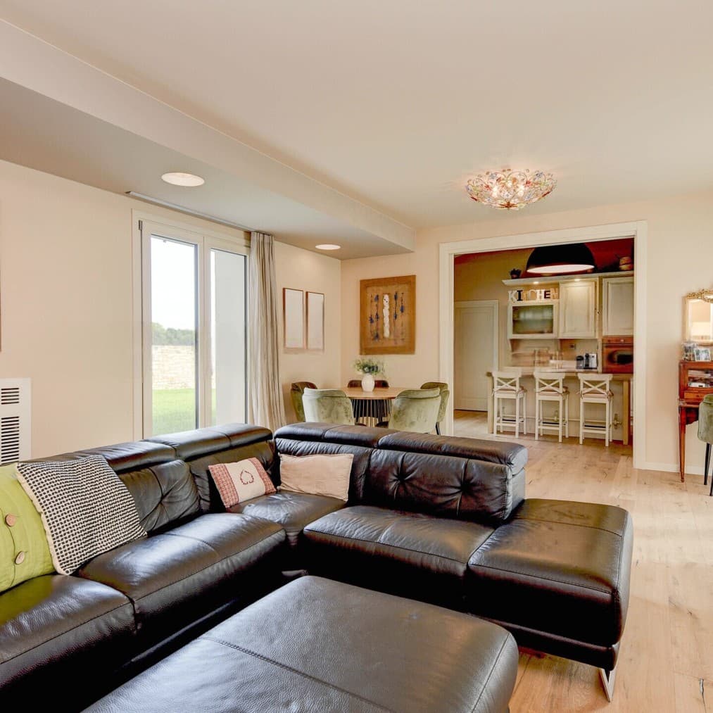 Villa contemporanea con giardino a Gussago