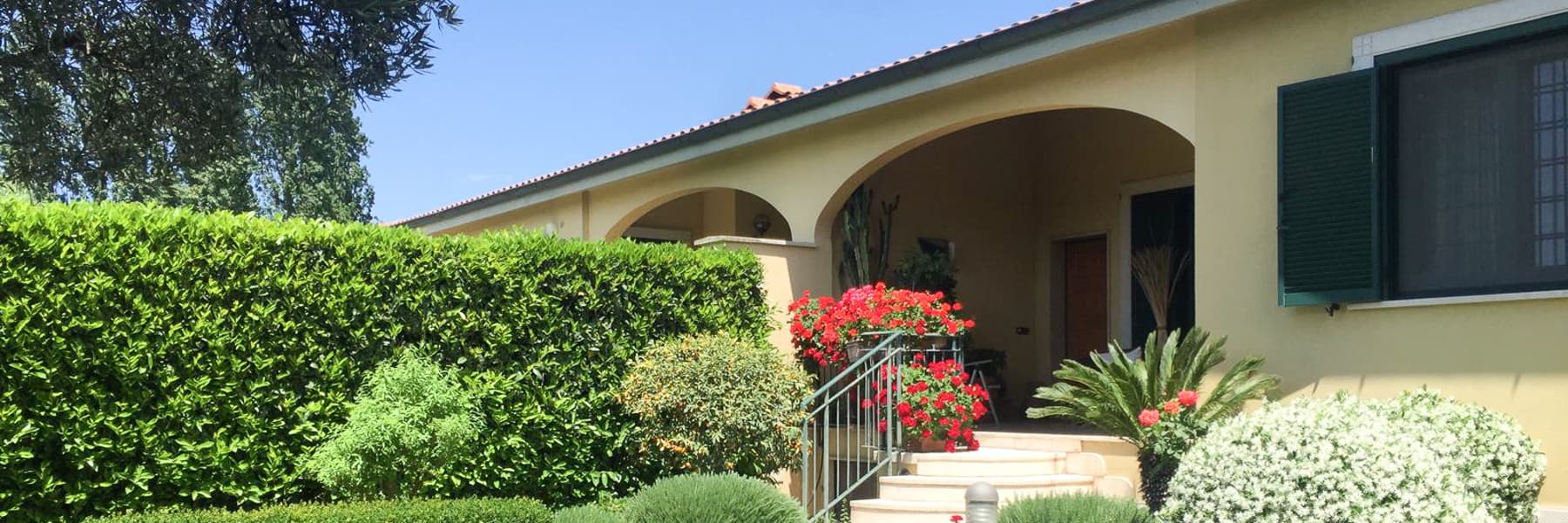 Villa esclusiva con piscina nel verde dell'Eur, Roma