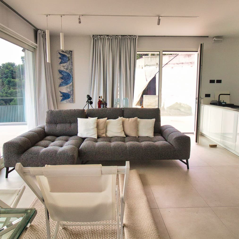 Appartamento vista mare a Bergeggi con terrazzo ampio