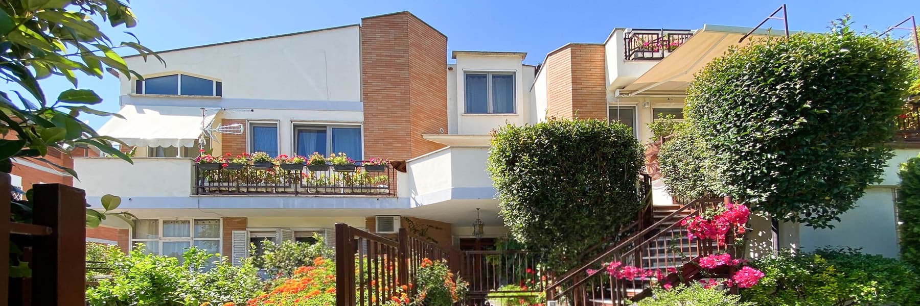 Villa unifamiliare a Roma, ampi spazi a Casal Palocco