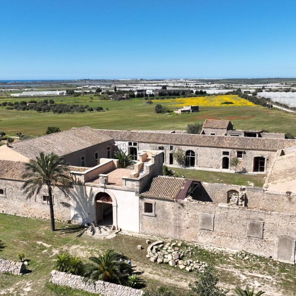 Charming Masseria in Scenic Sicily, Trabia Location