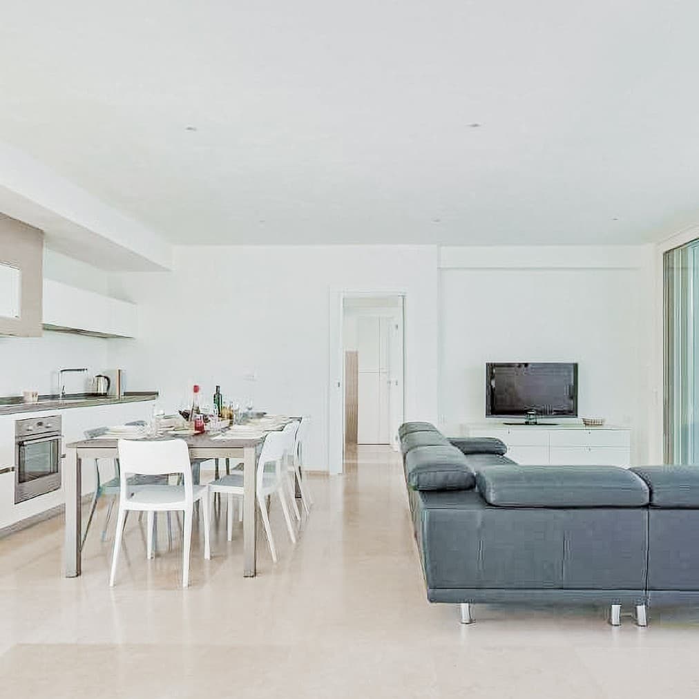 Villa moderna con piscina a Carovigno, Puglia