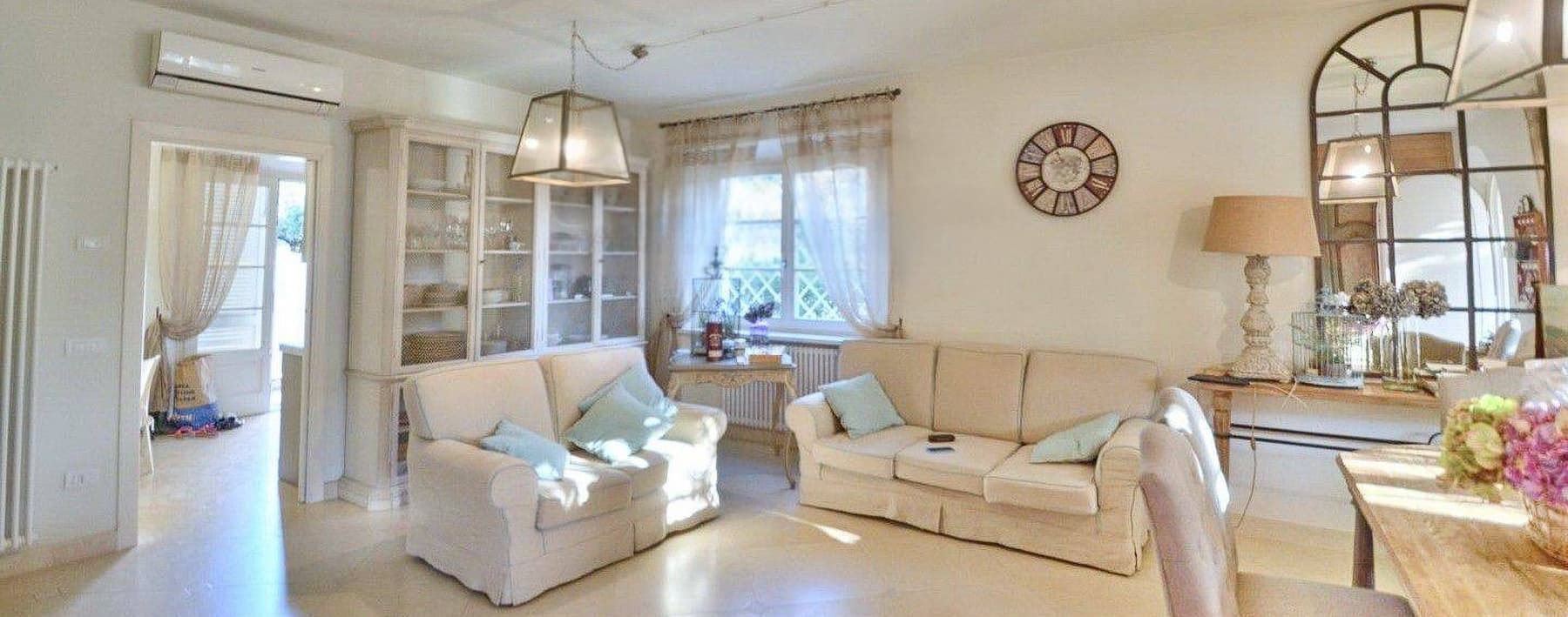 Villa esclusiva a Forte dei Marmi, cuore della Toscana