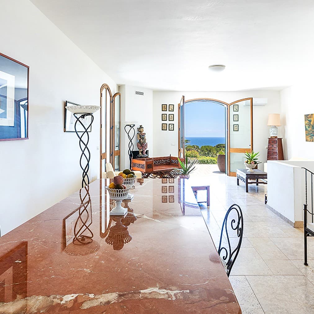 Spectacular Villa Overlooking Adriatic in Puglia