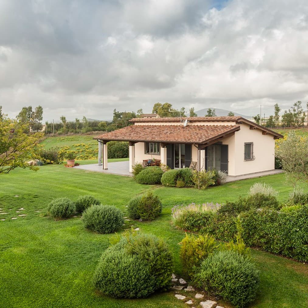 Villa a Montalto di Castro: eleganza e tranquillità